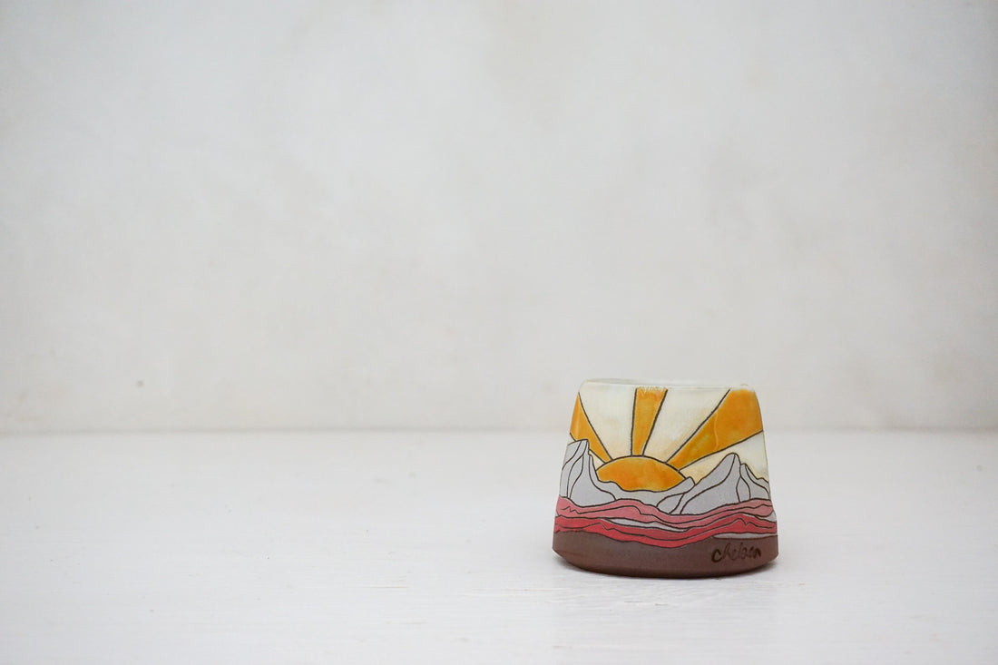 Mtn Sunburst Sponge Holder in Bone