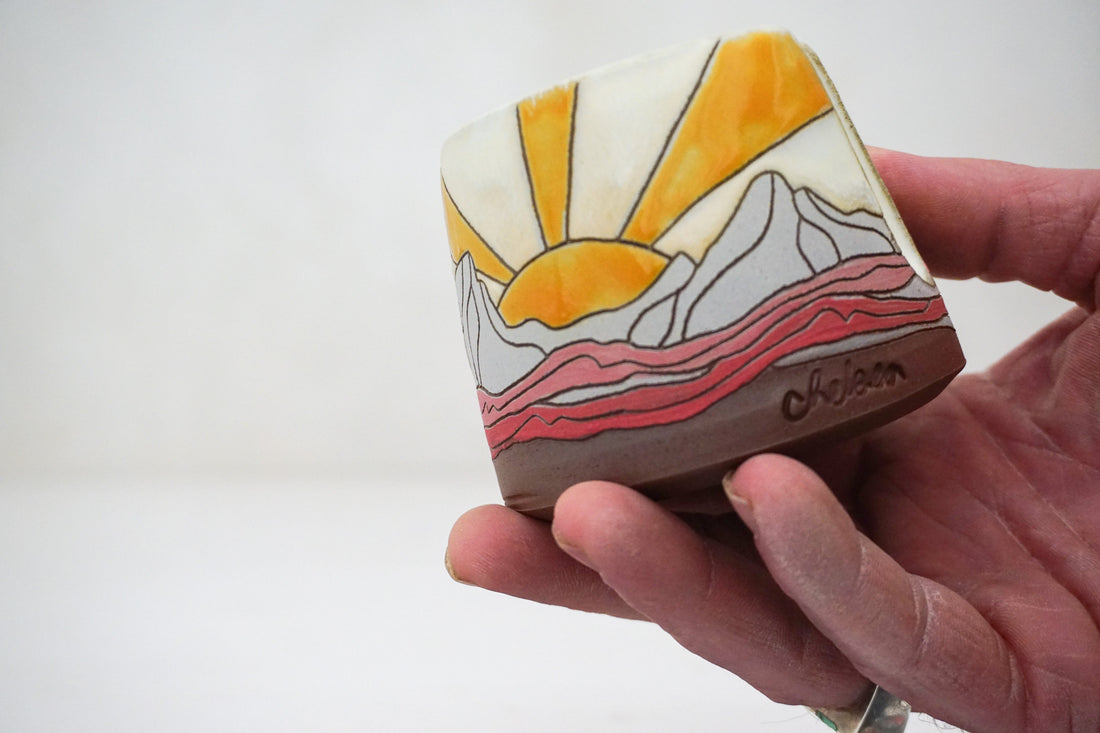 Mtn Sunburst Sponge Holder in Bone