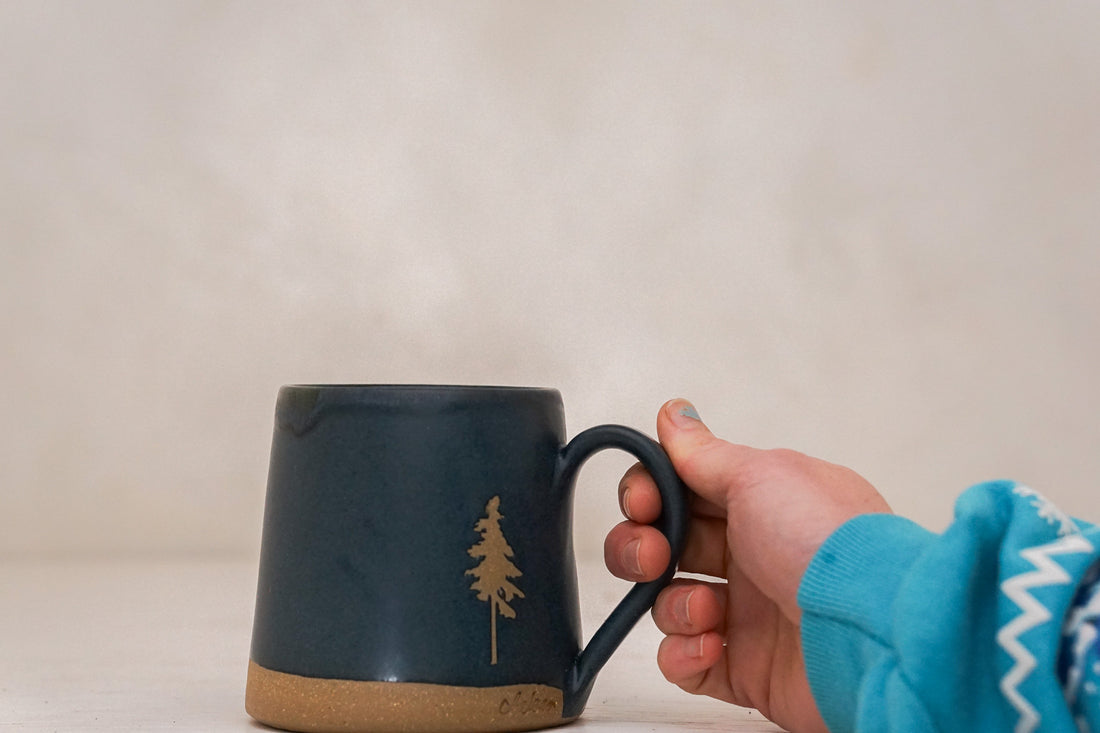 Plains Spruce mug in Darby