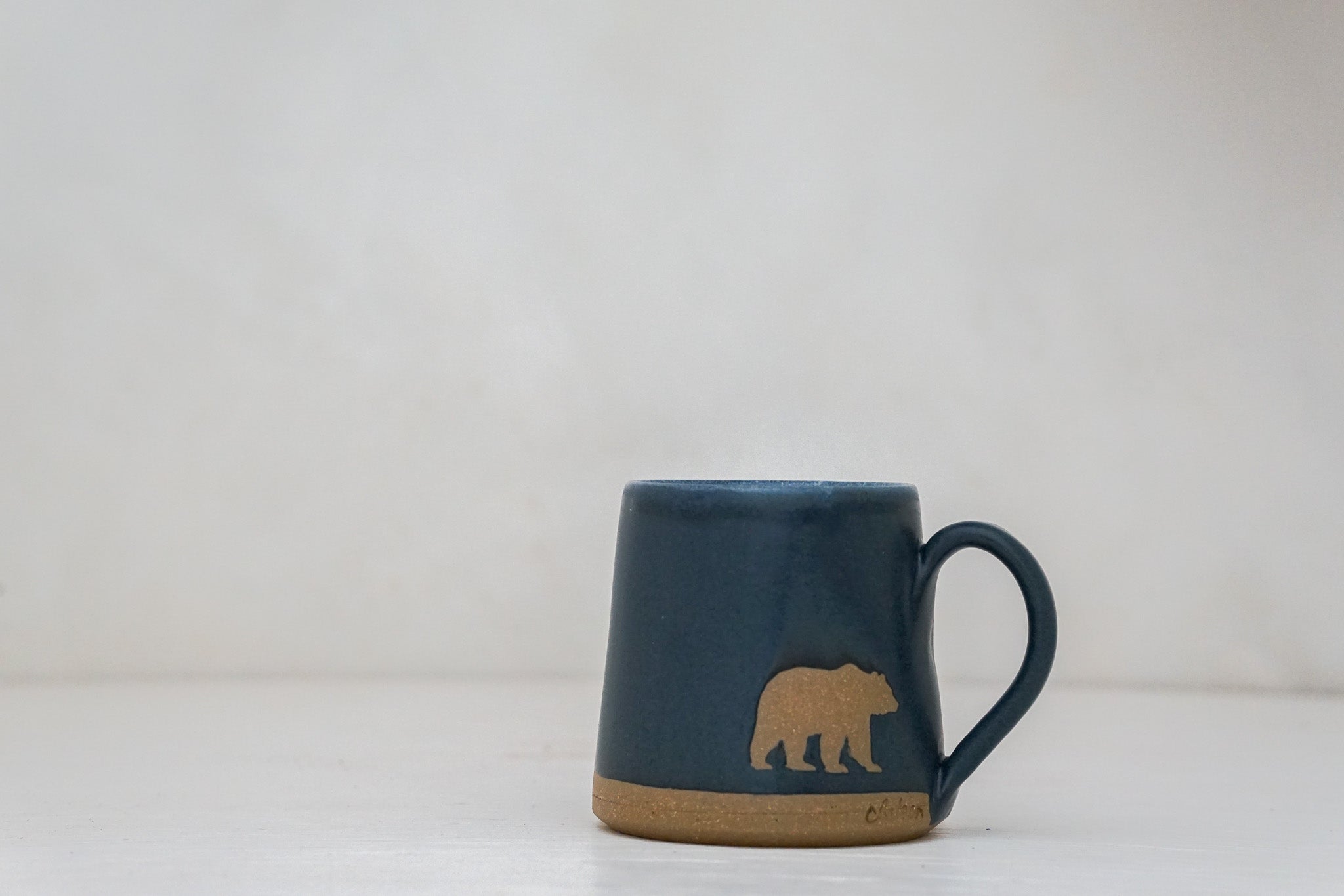 Plains Grizzly Bear mug in Darby