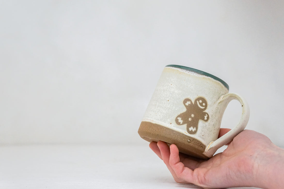 Plains Gingerbread man mug in Bone