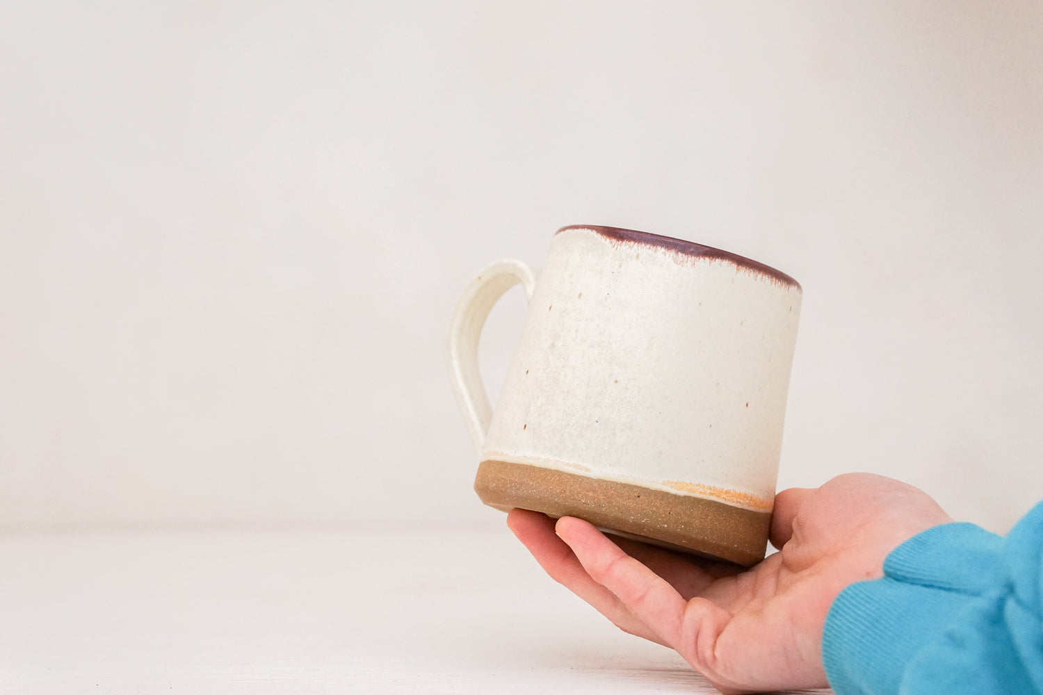 Plains Gingerbread man mug in Bone 3