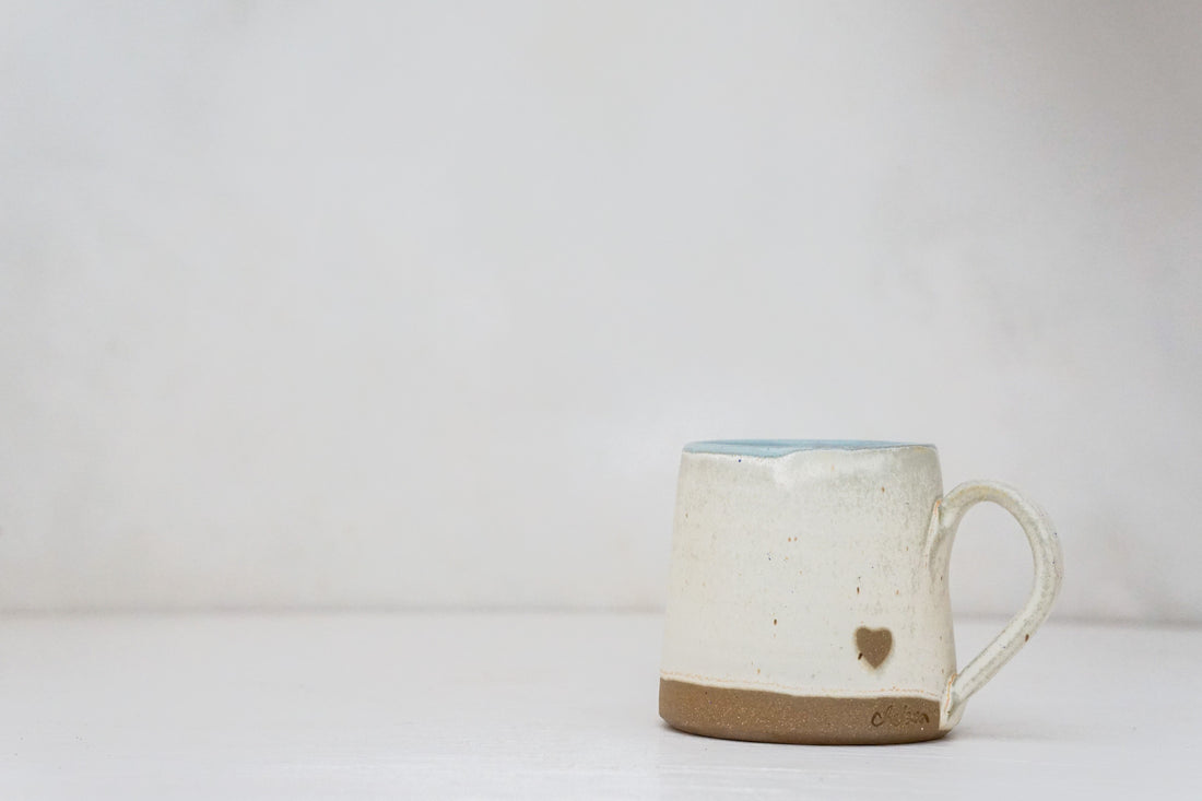 Plains Heart mug in Bone