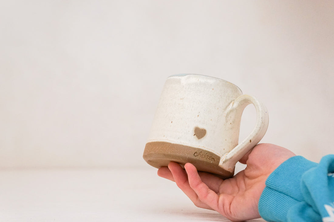 Plains Heart mug in Bone