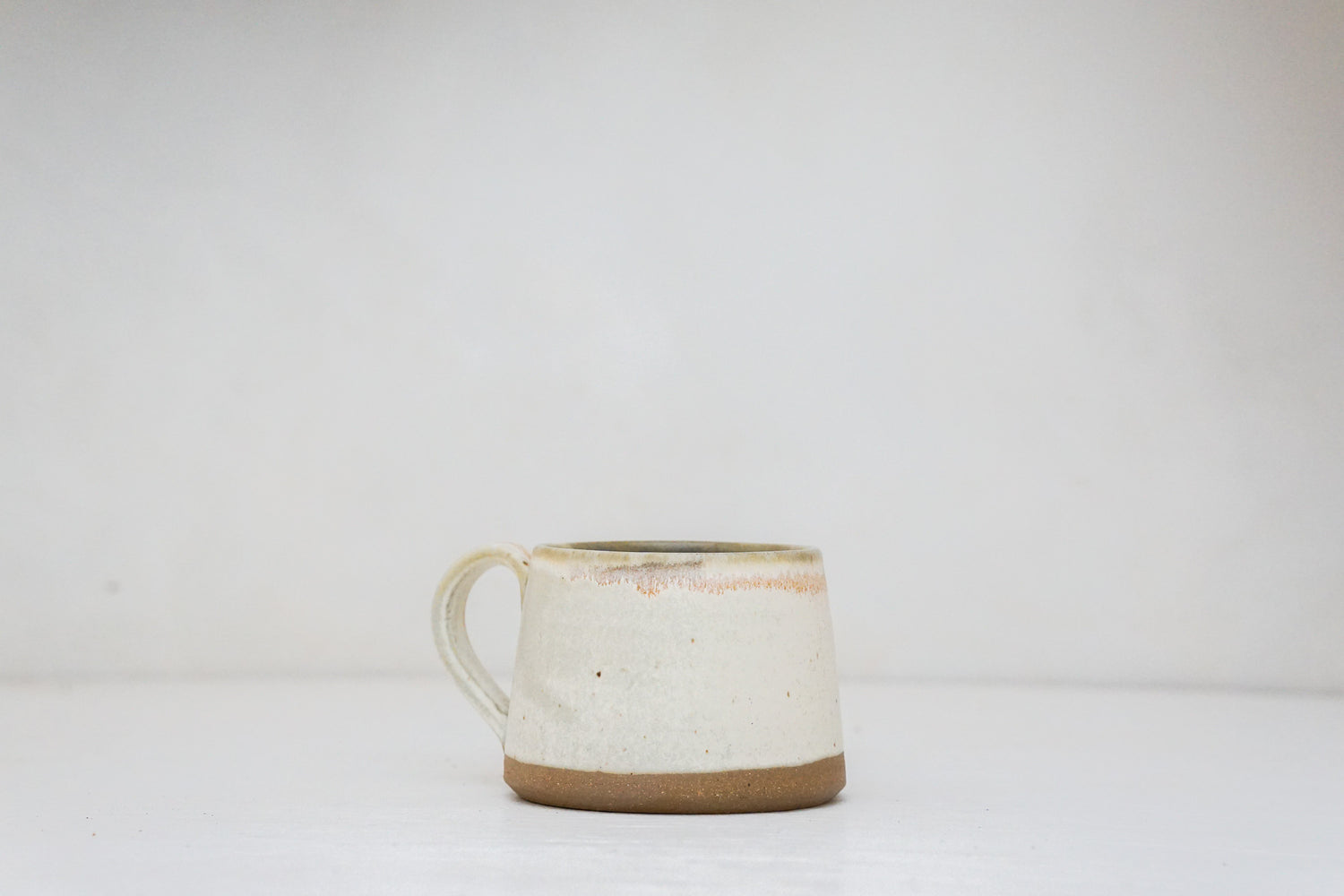 Plains Grizzly short mug in Bone