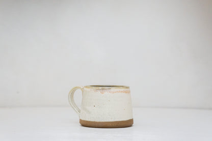 Plains Grizzly short mug in Bone