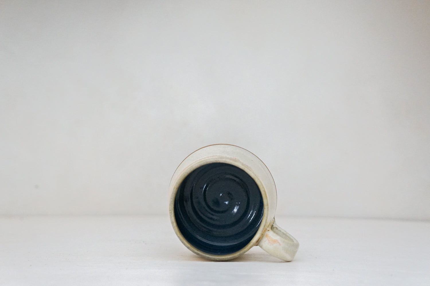 Plains Grizzly short mug in Bone