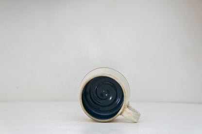 Plains Grizzly short mug in Bone