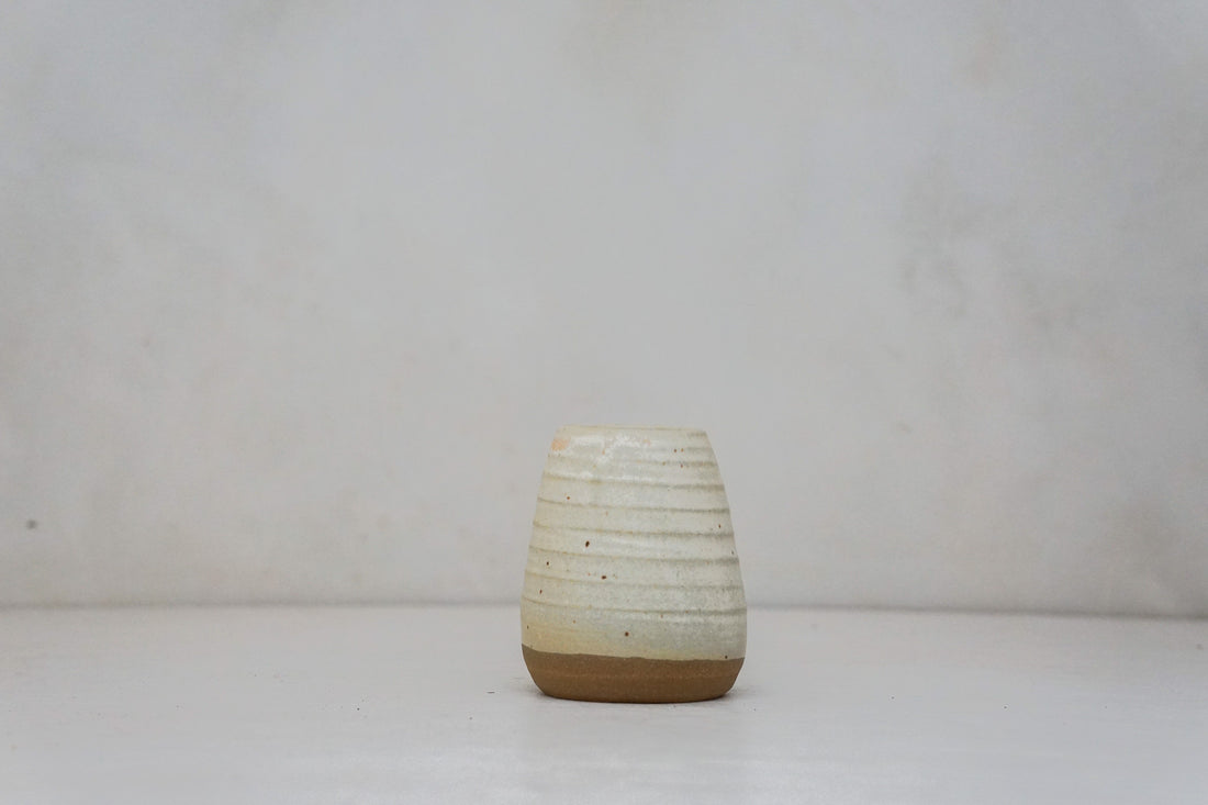 Bud vase in Bone 2