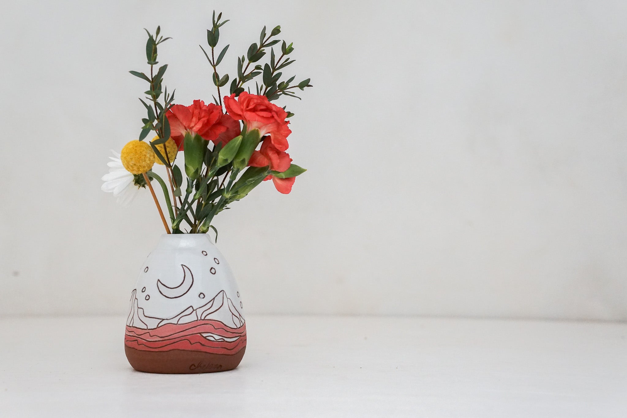 Mtn moon Bud vase in white