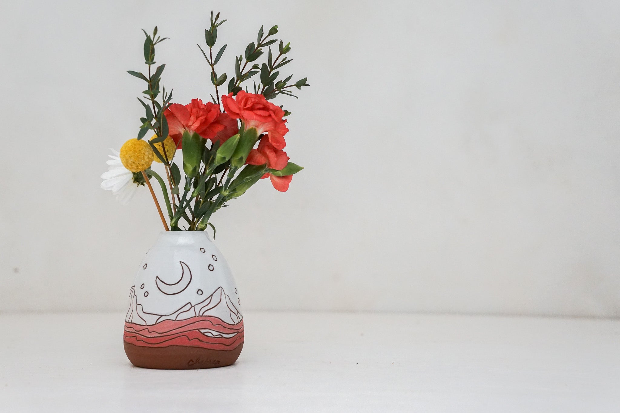 Mtn moon Bud vase in white