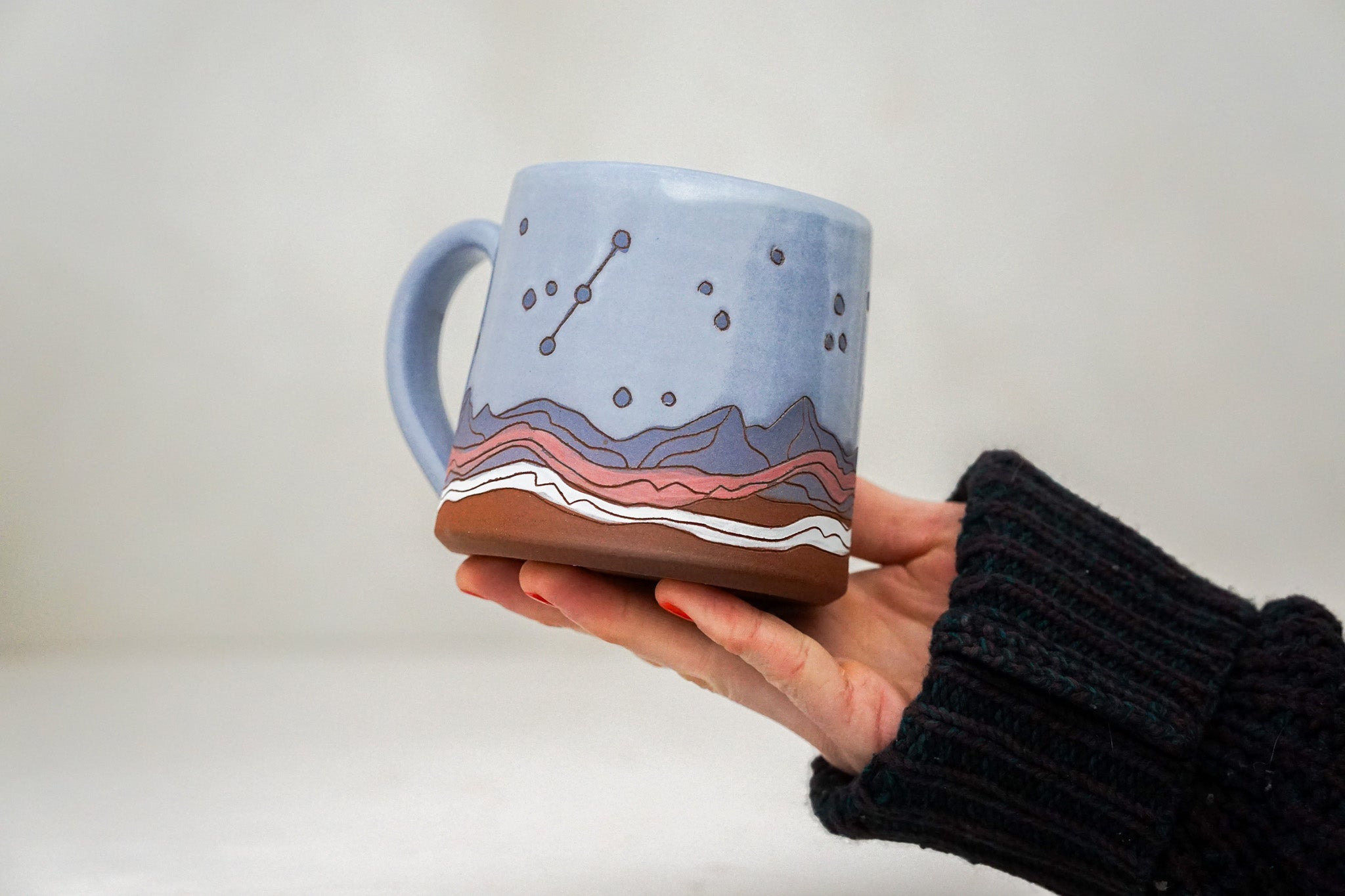 Mtn Crescent moon mug in white