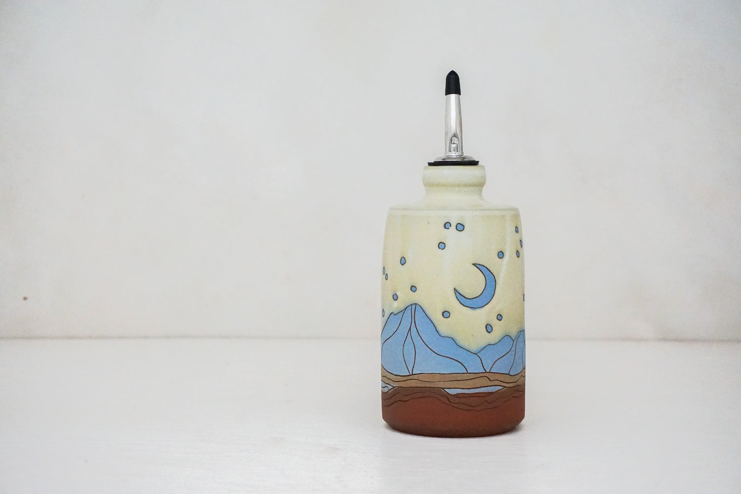 Blue Mtn Stars Olive Oil Bottle in Bone