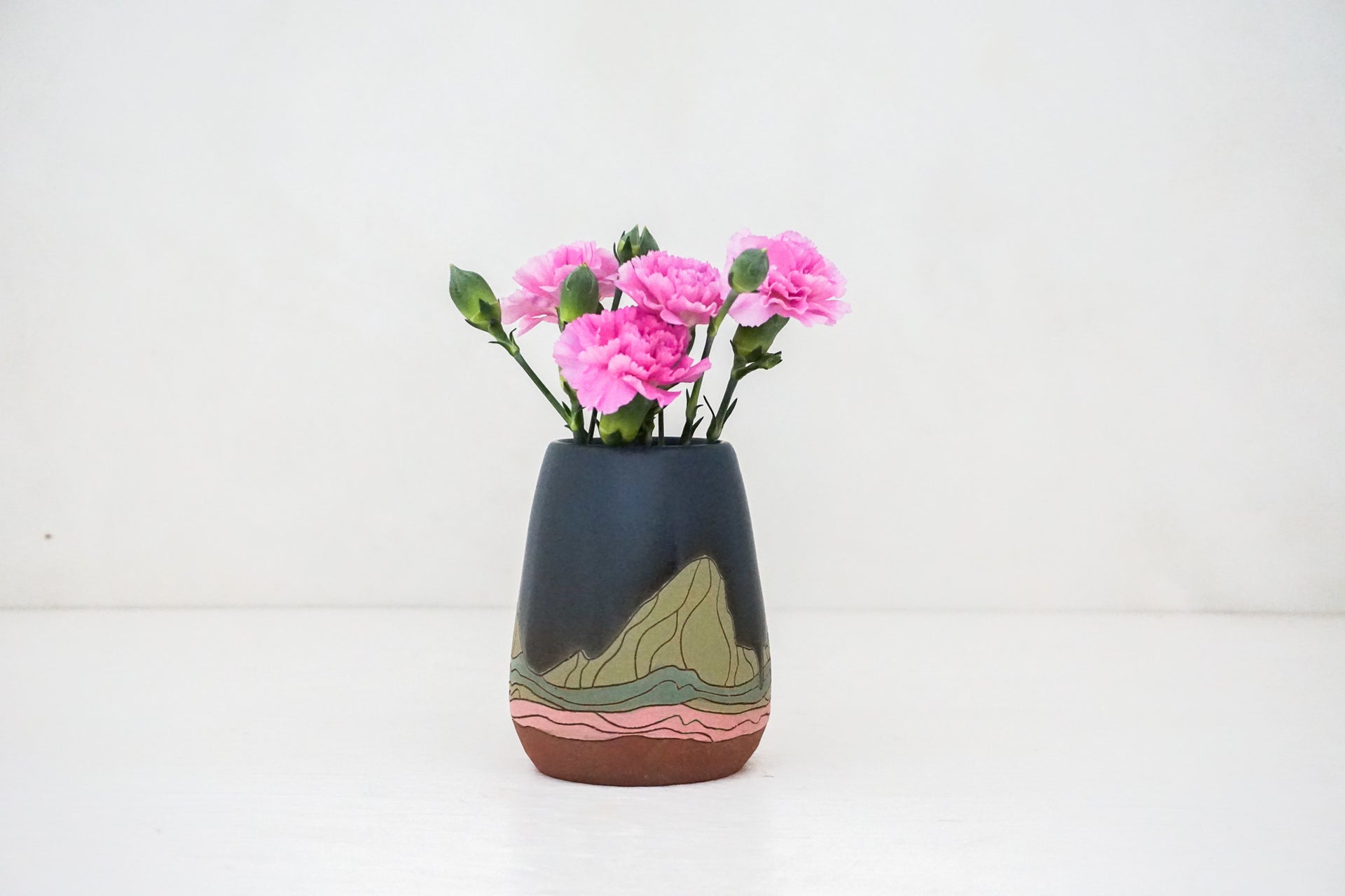 E Green Teton Vase in Darby