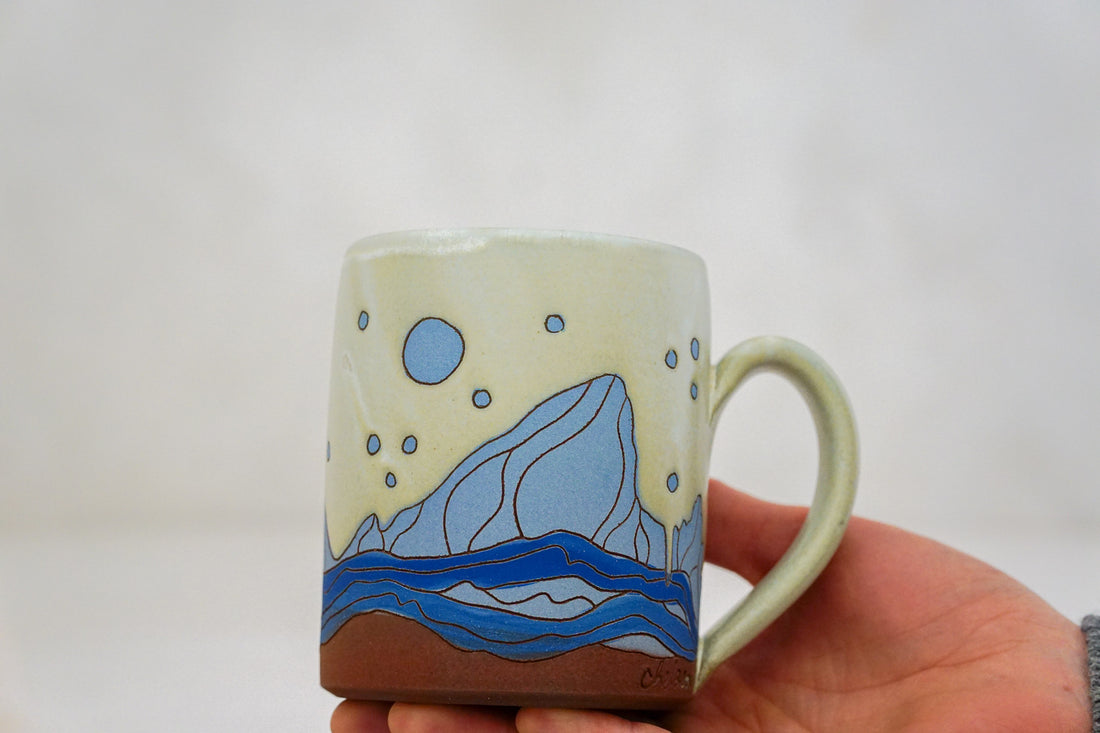 Full moon E Teton mug in Bone