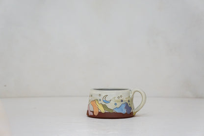 Rainbow Mtns short mug in Bone