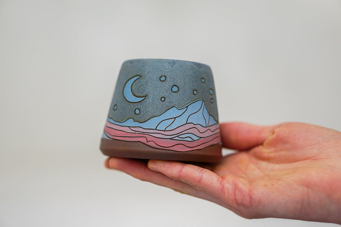 Mtn Night Sponge Holder in Stone