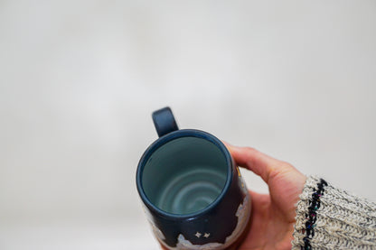GOLD Going to the Moon mug in Darby
