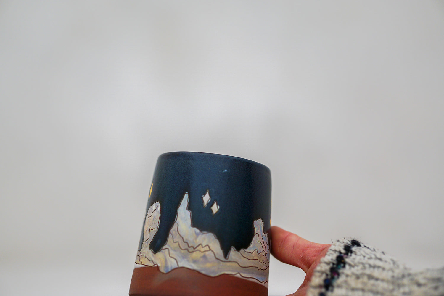 GOLD Going to the Moon mug in Darby