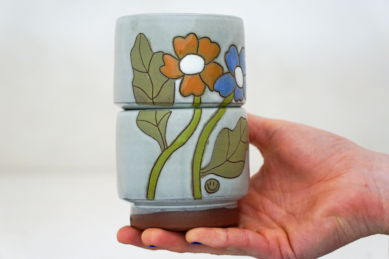 Good things come in Two Stacker cups in White