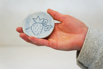 Strawberry ring dish 2