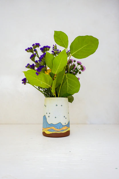 Mtn Crescent moon vase in Bone