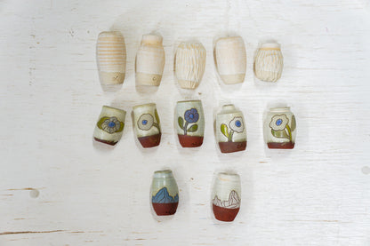 MAGNET bud vases in Bone