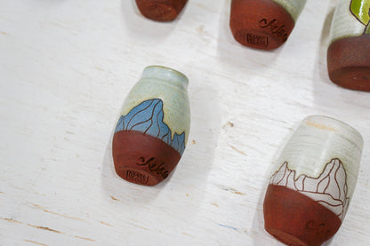 MAGNET bud vases in Bone