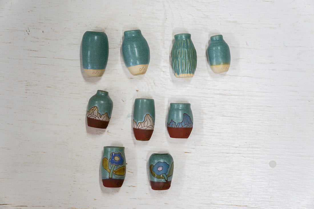 MAGNET bud vases in Lake