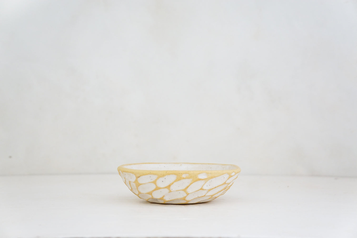Shaved speck bowl in White