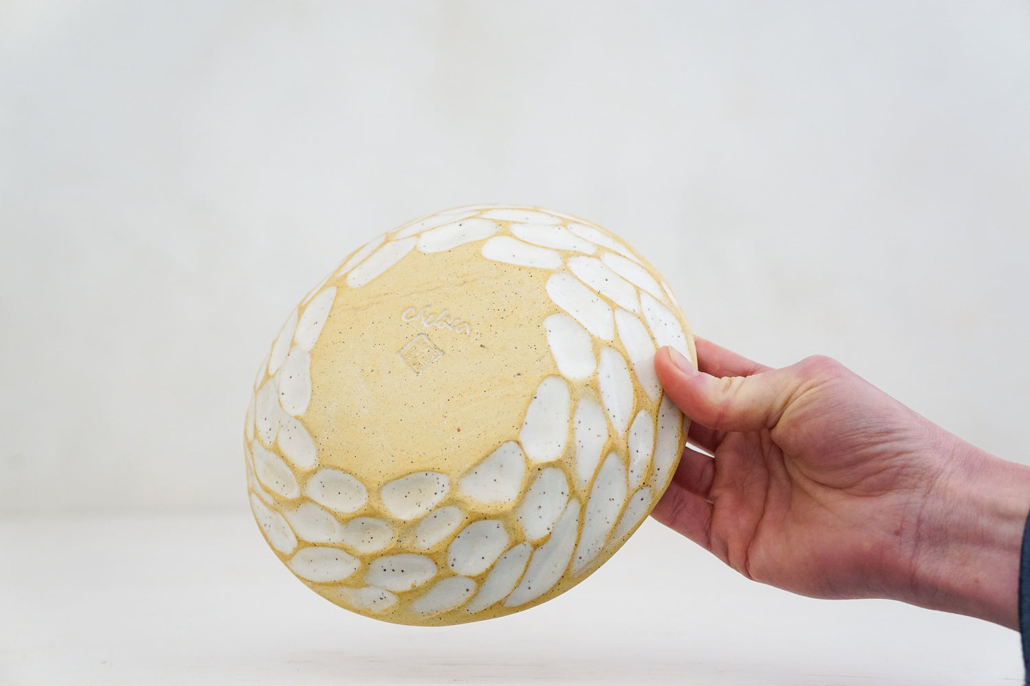 Shaved speck bowl in White