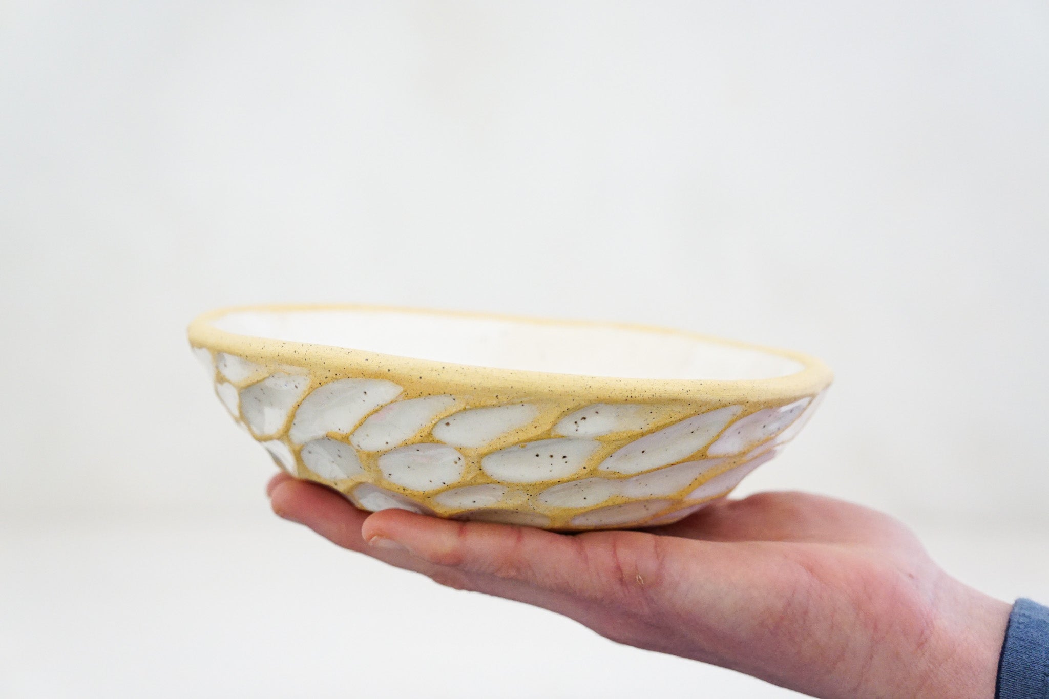 Shaved speck bowl in White
