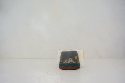 Mountain moon sponge holder in STONE