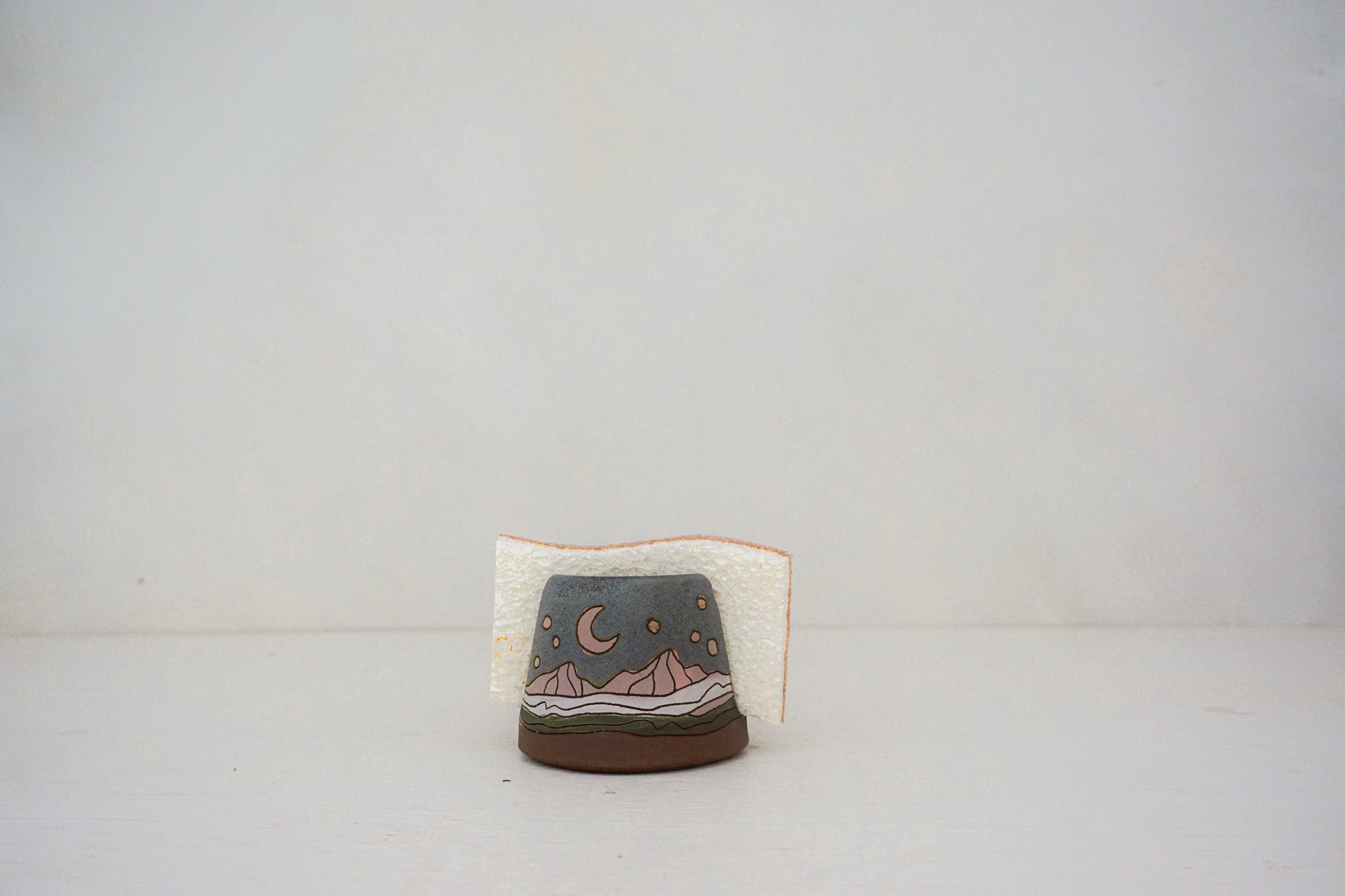 Night/Day sponge holder in STONE