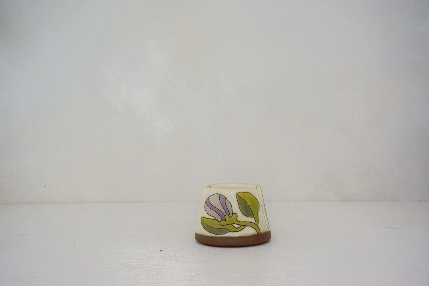 Morning Glory Sponger holder in BONE