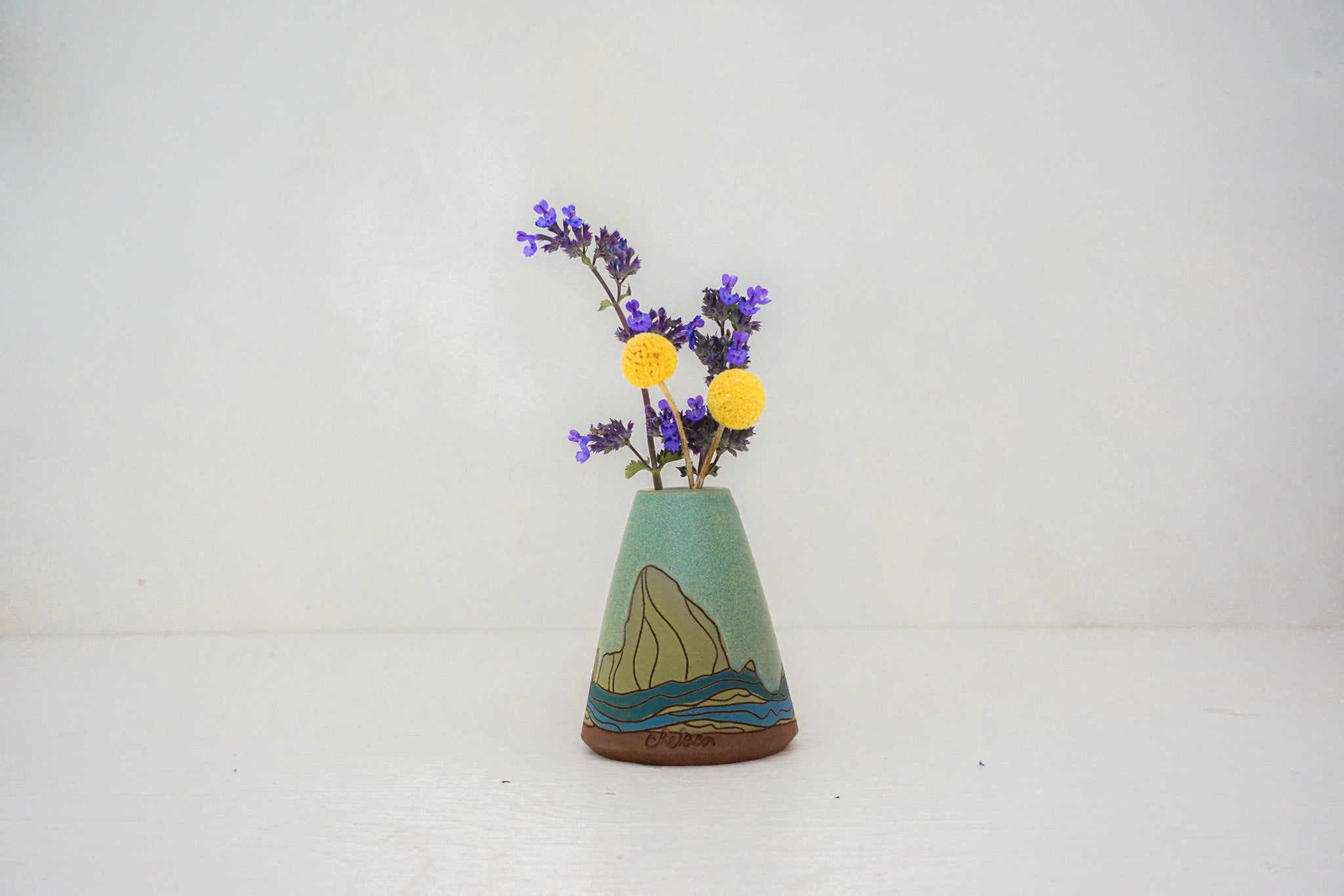 W Teton Blues Budvase in Lake