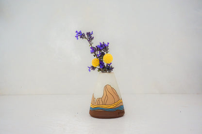 W Teton Peach Vase in BONE