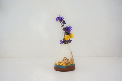W Teton Peach Vase in BONE