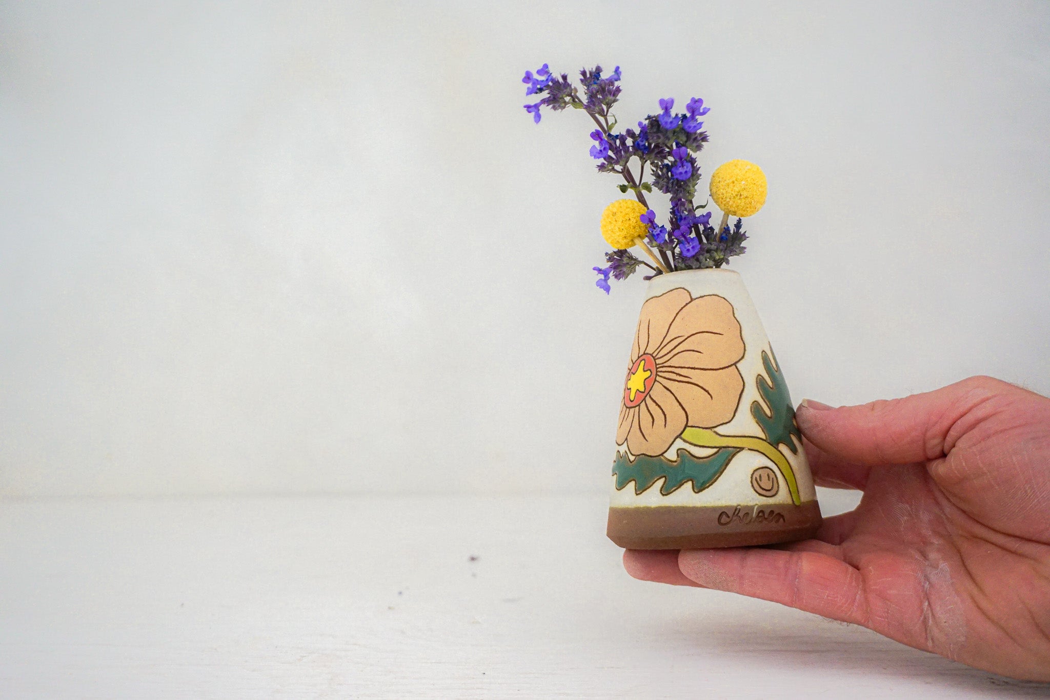 Poppies Peach Vase in BONE