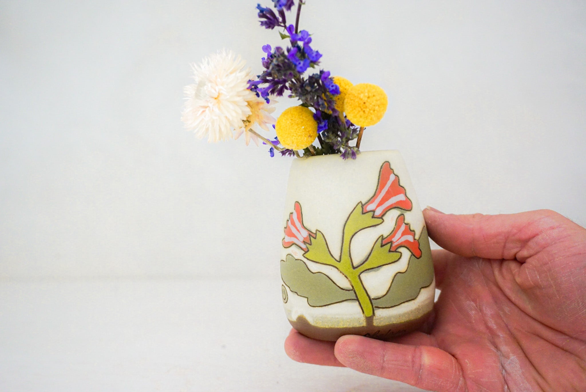 Red Trumpet flower vase in BONE