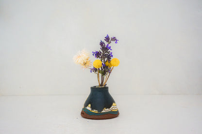 Wee baby vase in DARBY