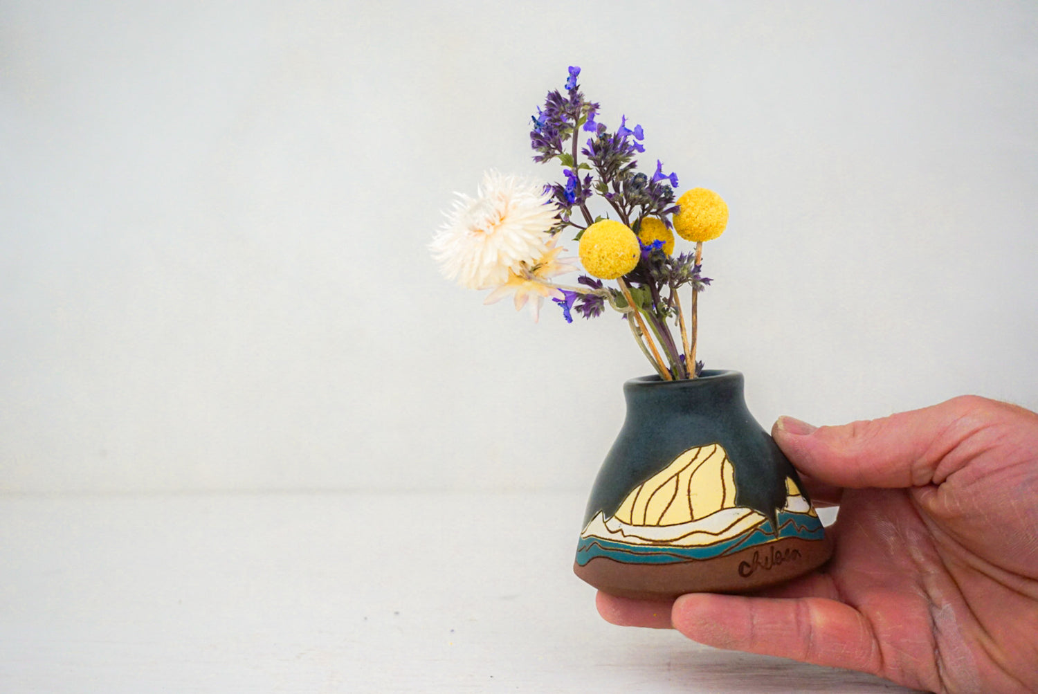 Wee baby vase in DARBY