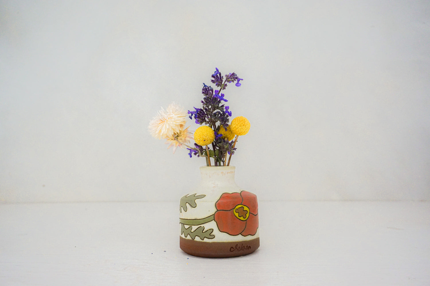 Poppy bottle vase in BONE