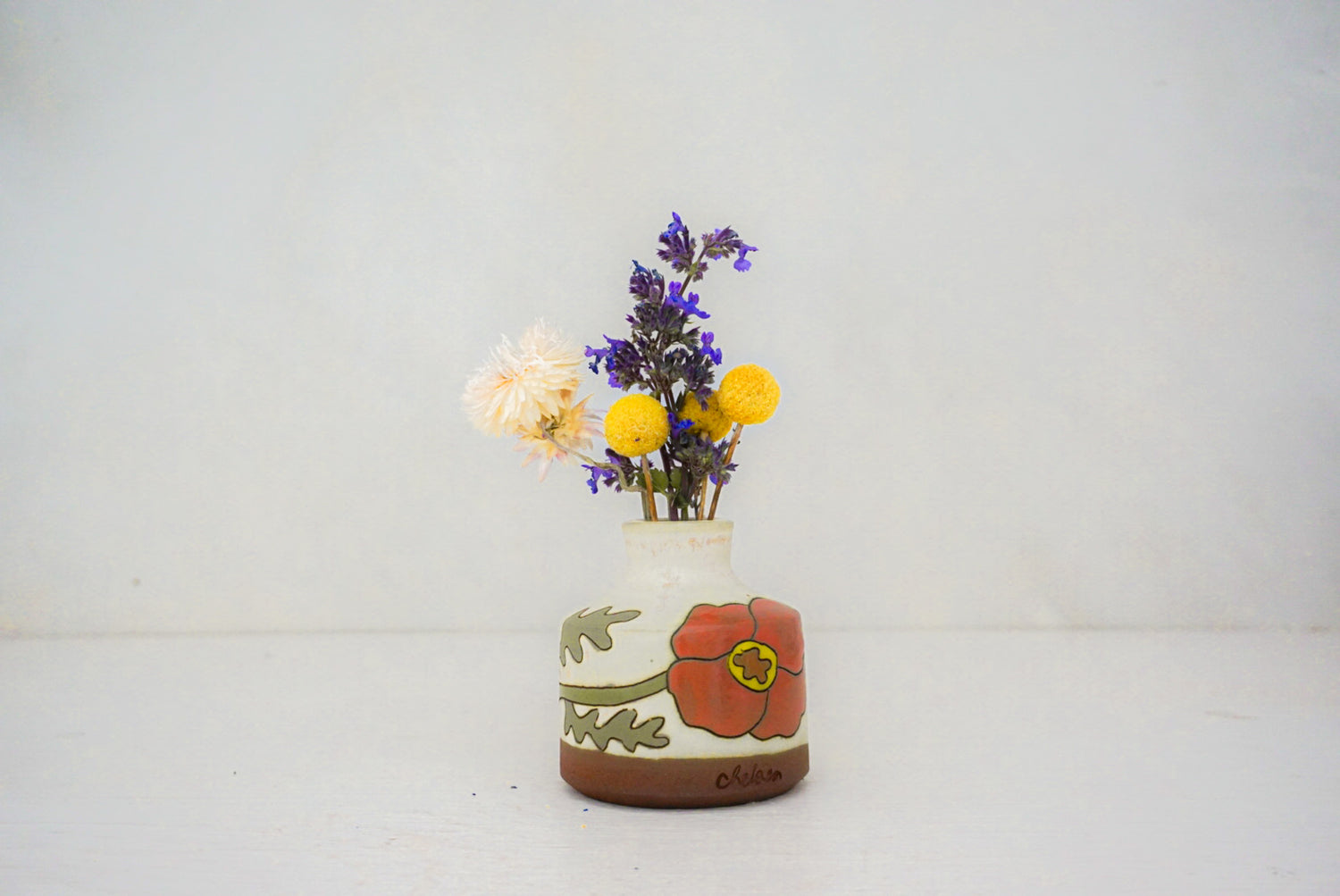 Poppy bottle vase in BONE