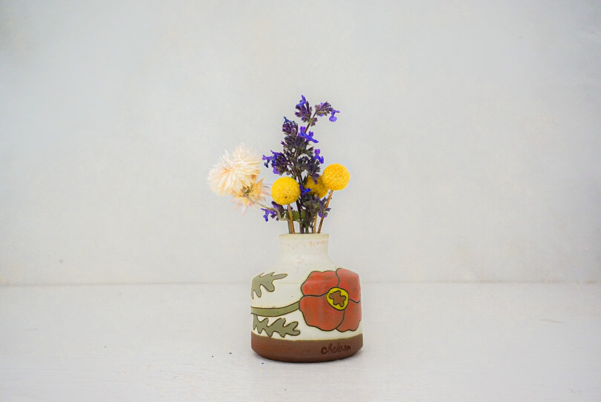 Poppy bottle vase in BONE