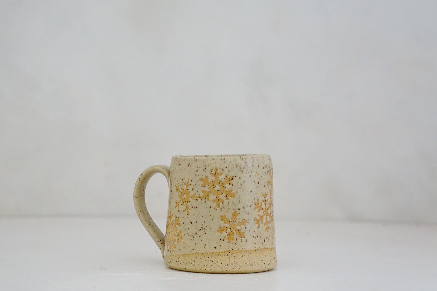 Snowflake mug in Fawn Tall