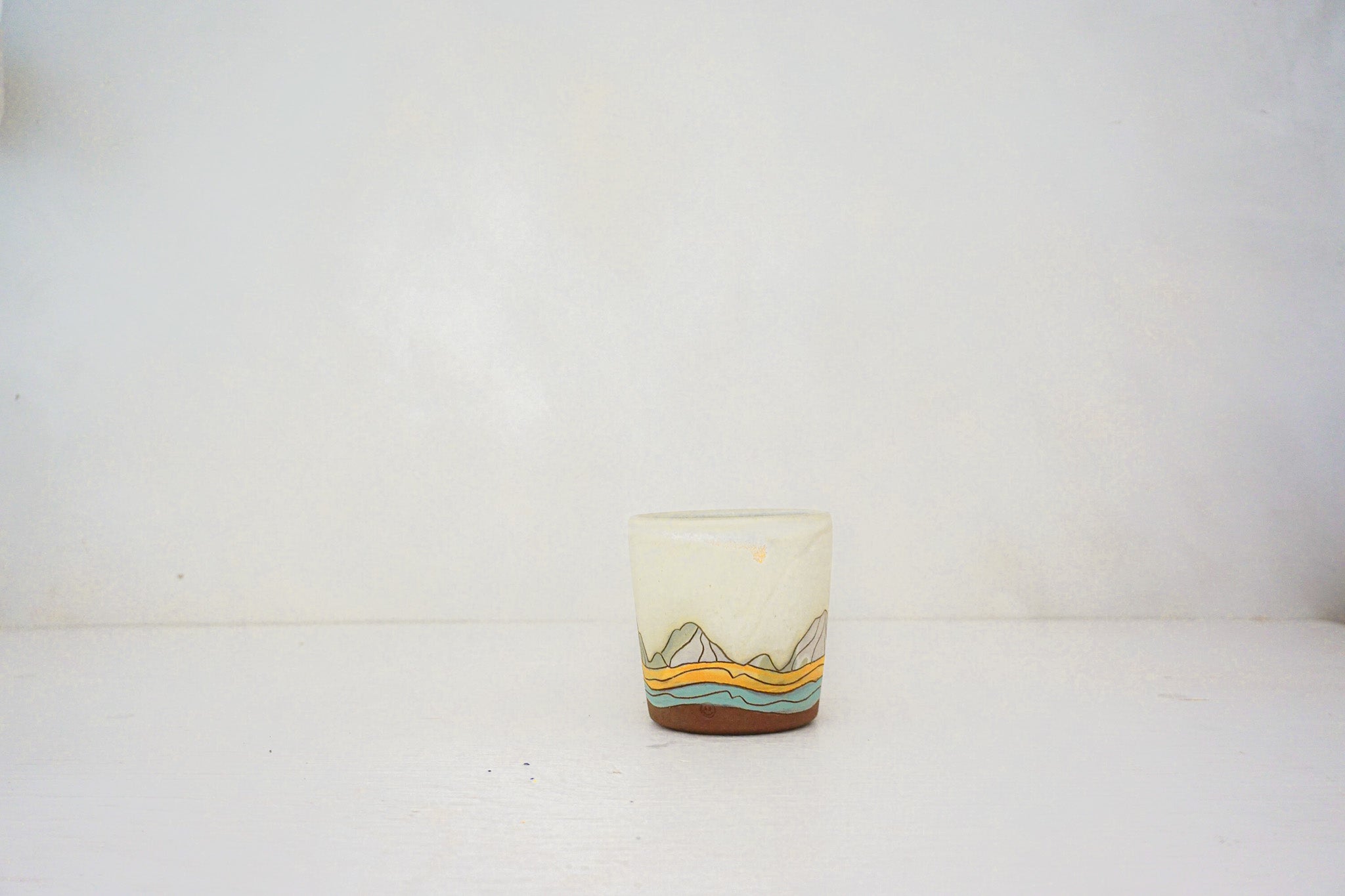 E Teton marble slipped cup in BONE