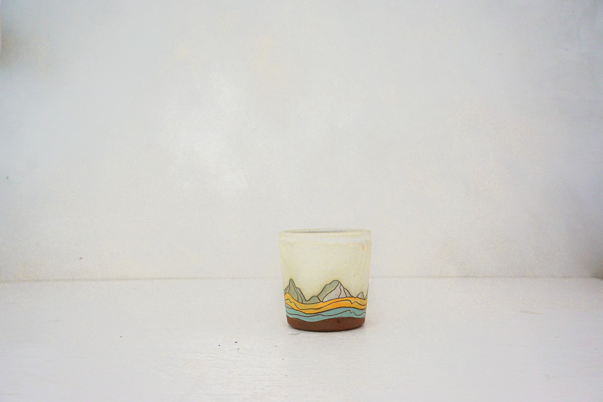E Teton marble slipped cup in BONE
