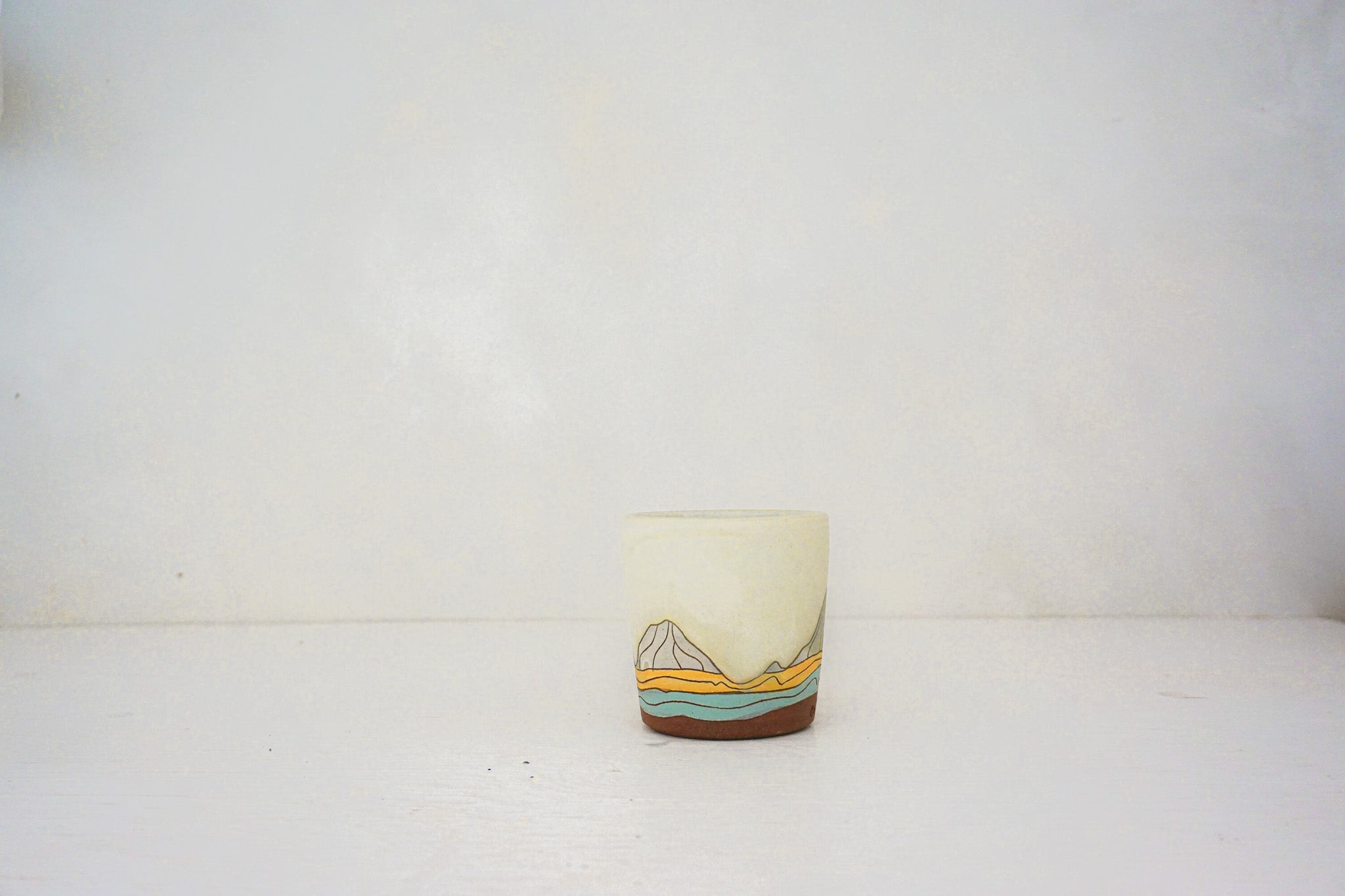 E Teton marble slipped cup in BONE