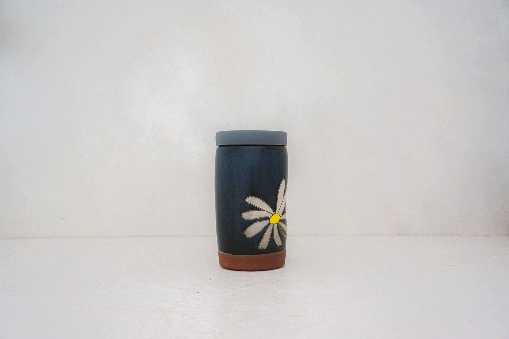 Daisy Travel cup in DARBY